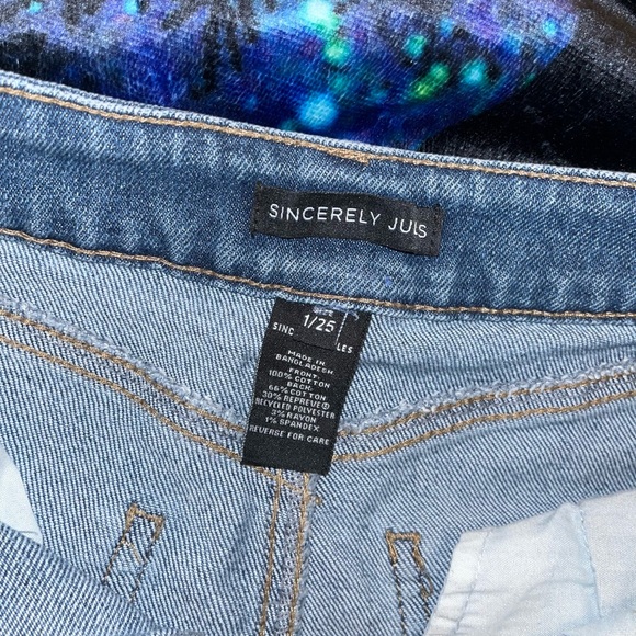 Jean Shorts - Picture 3 of 3